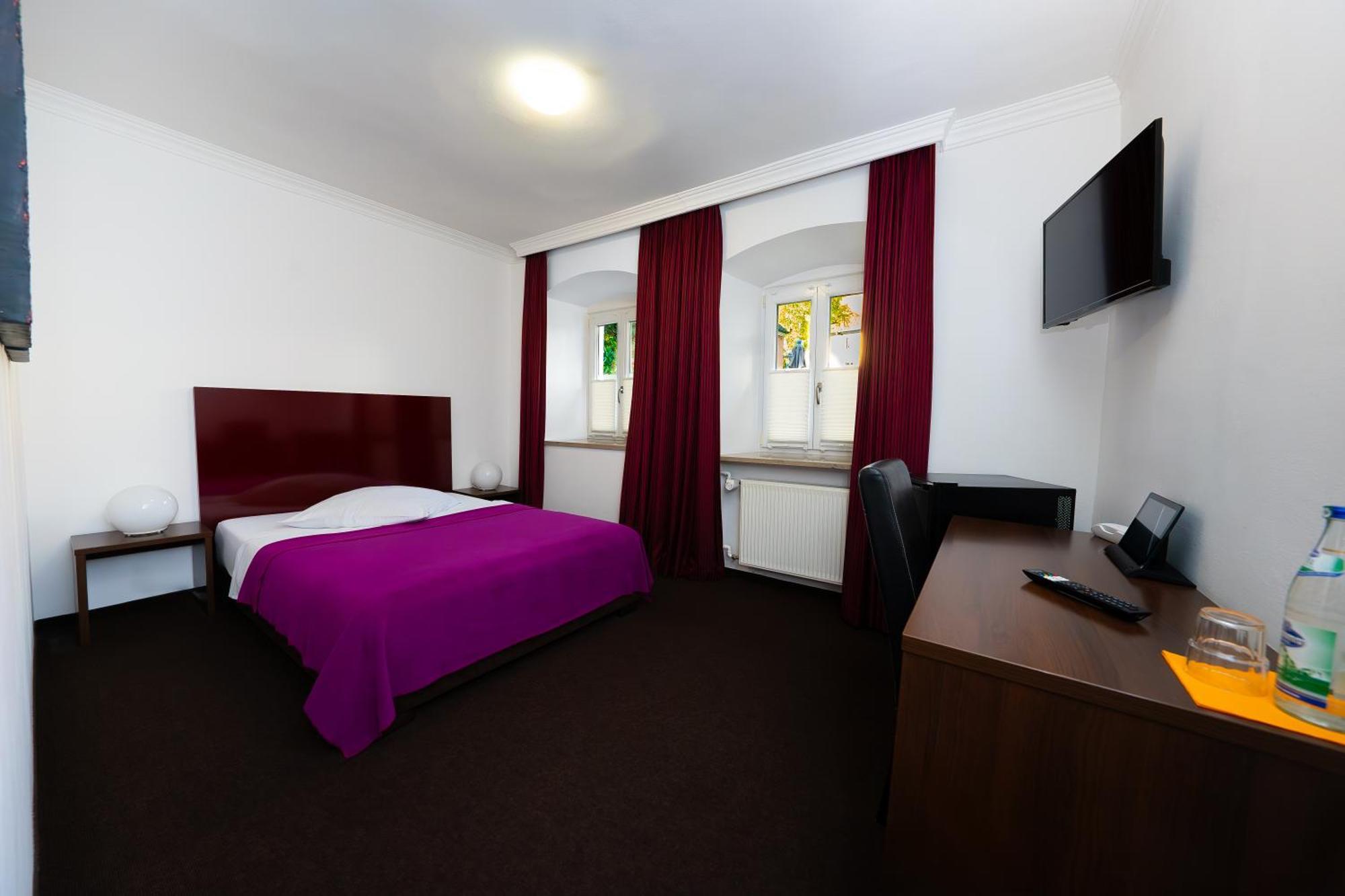 Hotel Bergbauer Mit Late-Self-Check-In Neuburg an der Donau Kültér fotó